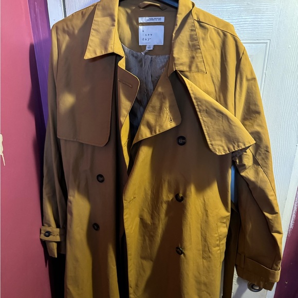 Women’s brand new coat - Picture 2 of 2